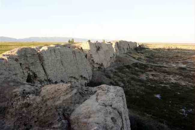 新疆准噶尔古城遗址,图五