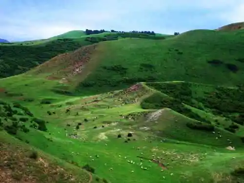 新疆乌鲁木齐甘沟乡风光