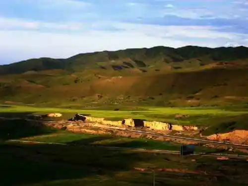 新疆乌鲁木齐甘沟乡风光