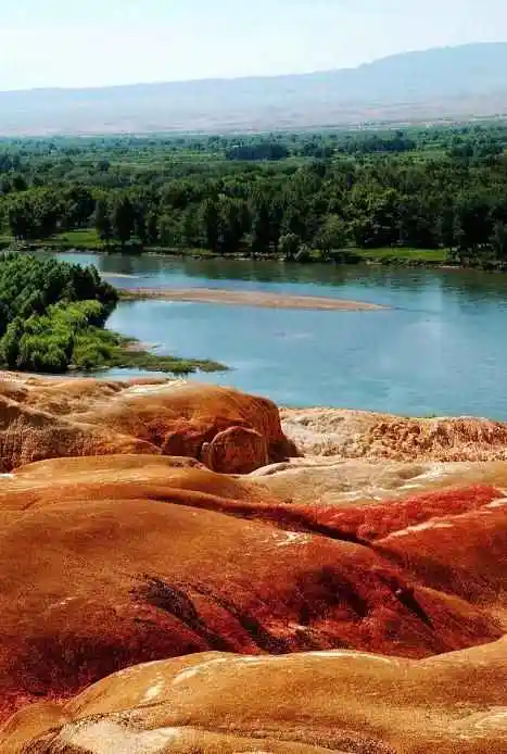 新疆五彩滩风景