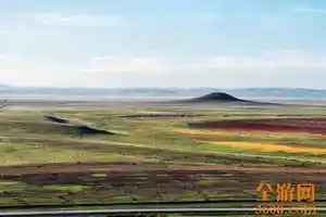 哈夏图的五彩地
