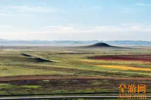 哈夏图的五彩地