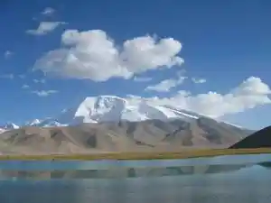 慕士塔格山