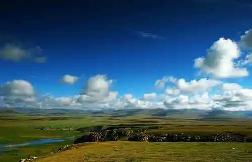 新疆巴音布鲁克风光