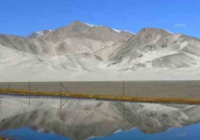 走向卡拉库里湖,图一