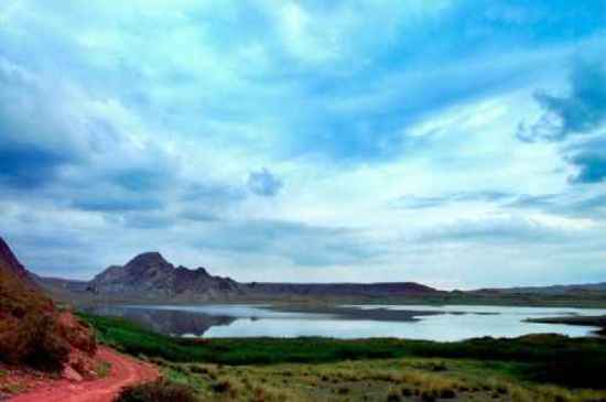新疆红白沙湖,图二