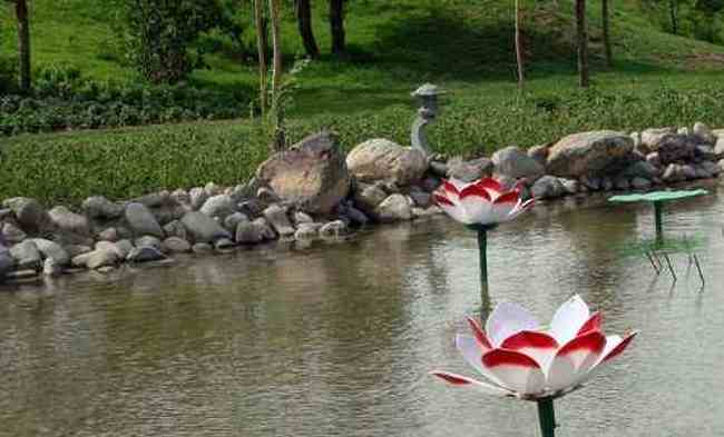 新疆吉木萨尔广场小景,图三