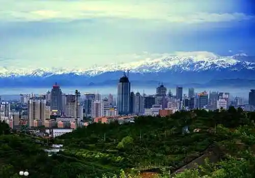 夜幕下的乌鲁木齐