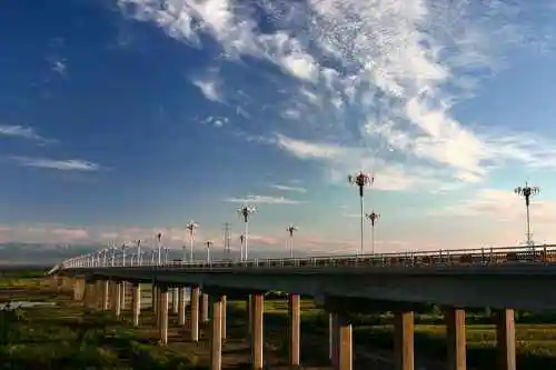 新疆伊犁河二桥雄姿