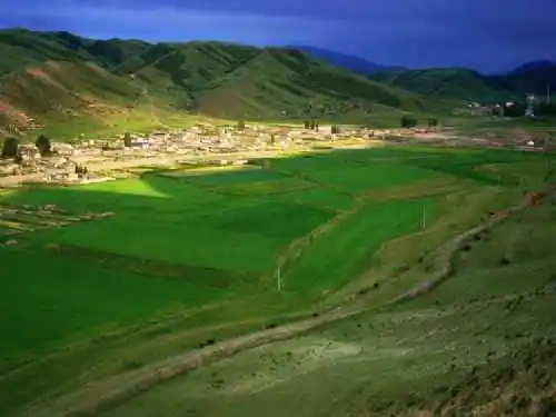 新疆乌鲁木齐甘沟乡风光