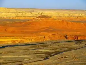 全国平均降水量和降水日数最少的县