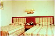 钢花大酒店,图二