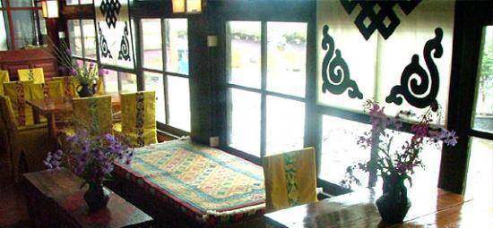 松赞绿谷酒店