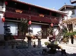 丽江新月阁客栈