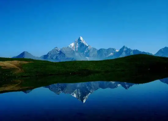 终年银装素裹 如同白衣仙女 四姑娘山自助登山