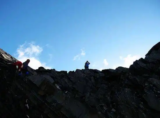 终年银装素裹 如同白衣仙女 四姑娘山自助登山