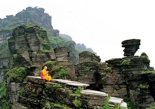 “武陵之巅”梵净山东线探险攀登巅峰