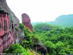 奇妙阴阳 壮美丹霞