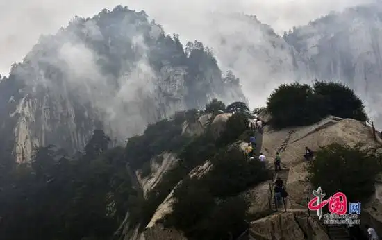 奇险天下第一峰 西岳华山攀登攻略