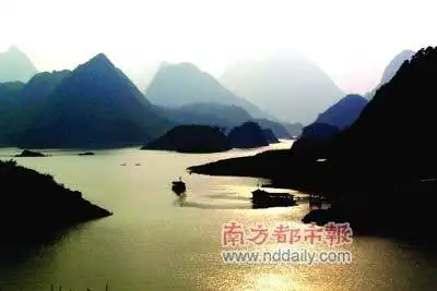 明媚三月骑自行车去旅行