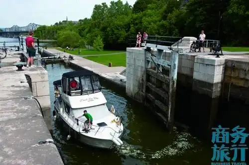 自驾水域安大略 一脚油门尽览柔情加拿大